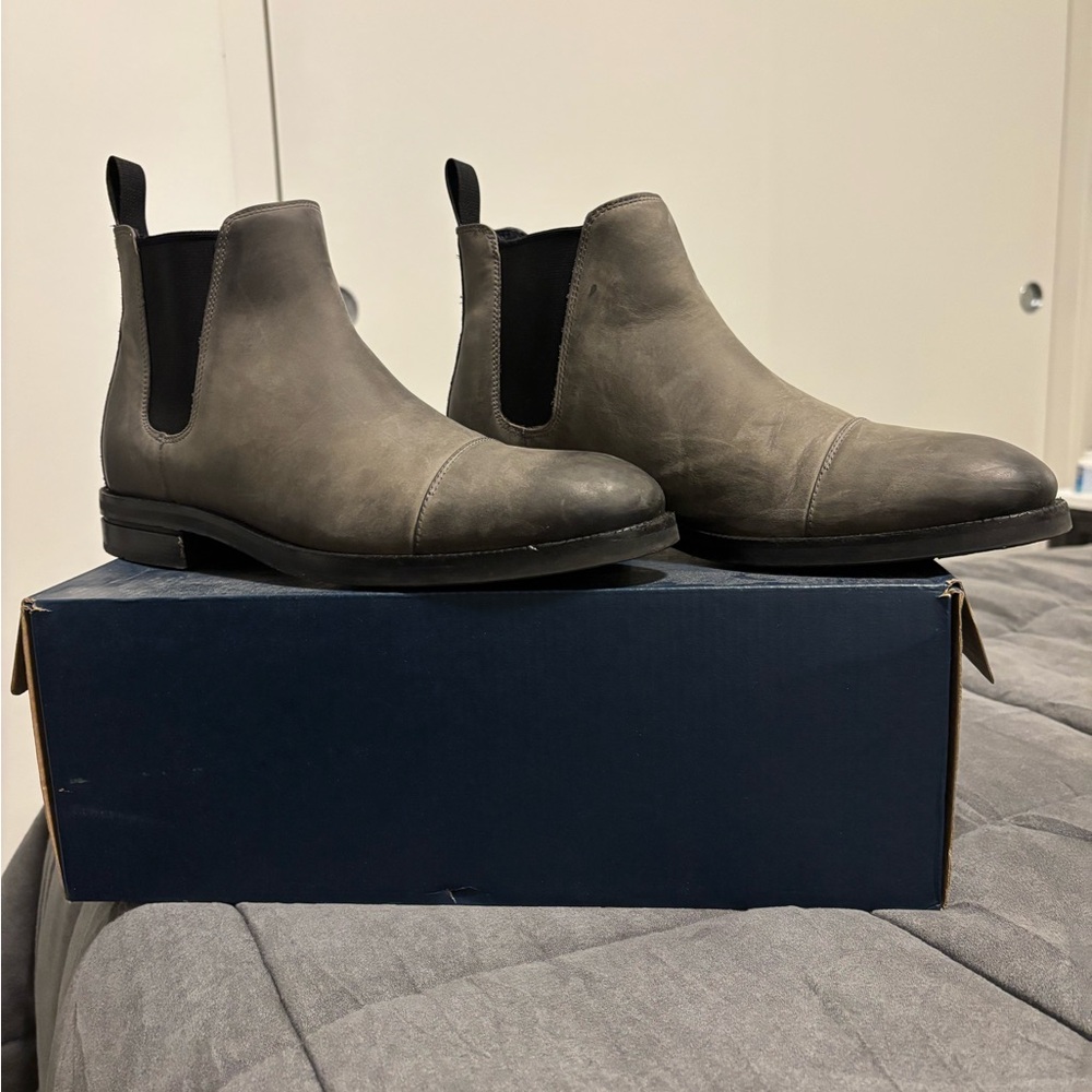 Men's Gray Chelsea Boots
